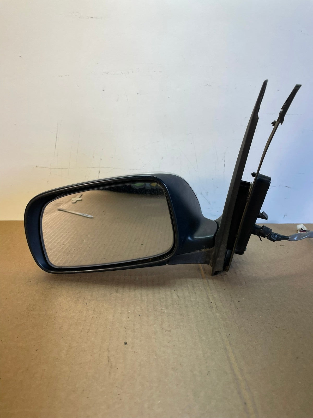 2004 to 2009 Toyota Prius Left Driver LH View Door Mirror AH6297 LK9