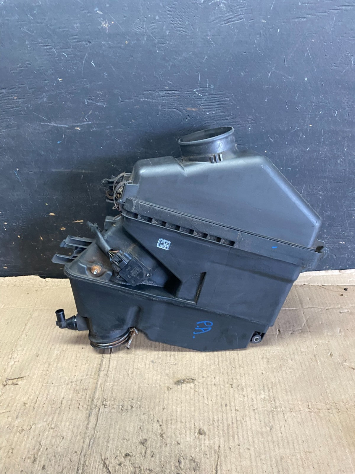 2005 to 2020 Toyota Tacoma Air Cleaner Filter Box p0885 DG0