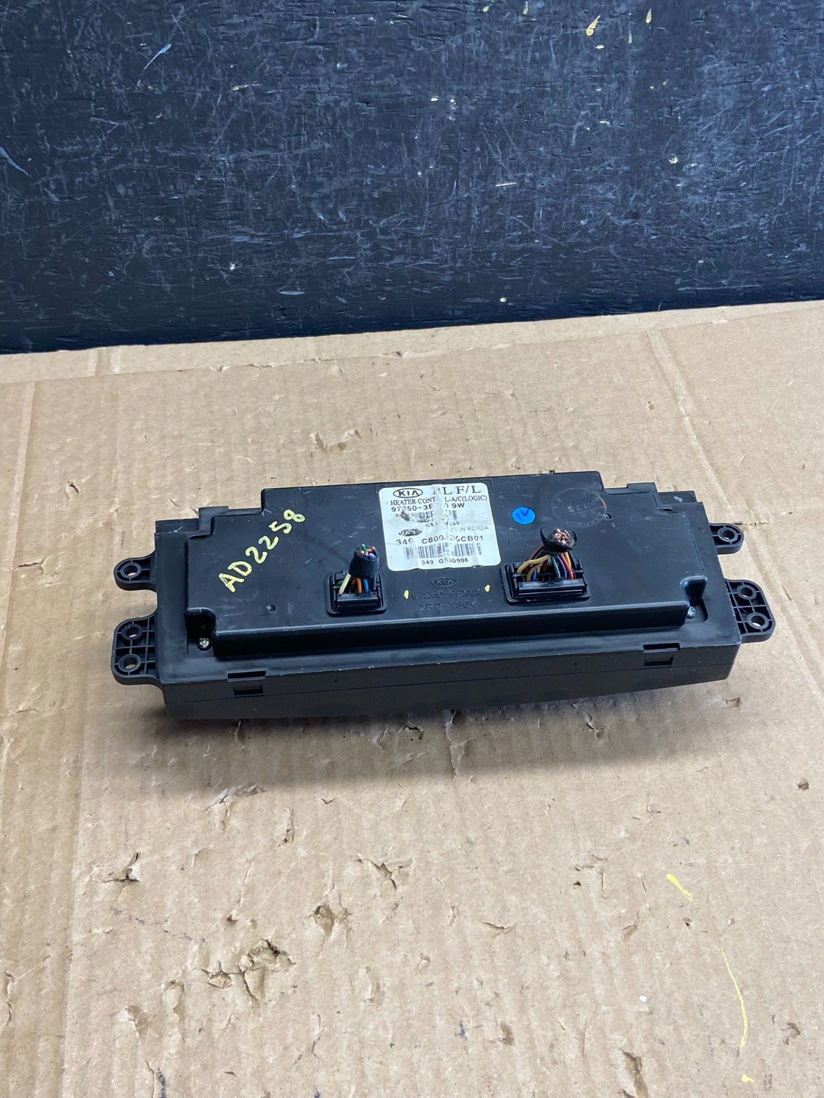 2007 - 2009 Kia Sorento Temperature AC Climate Control 97250-3E360 AD2258 DG5