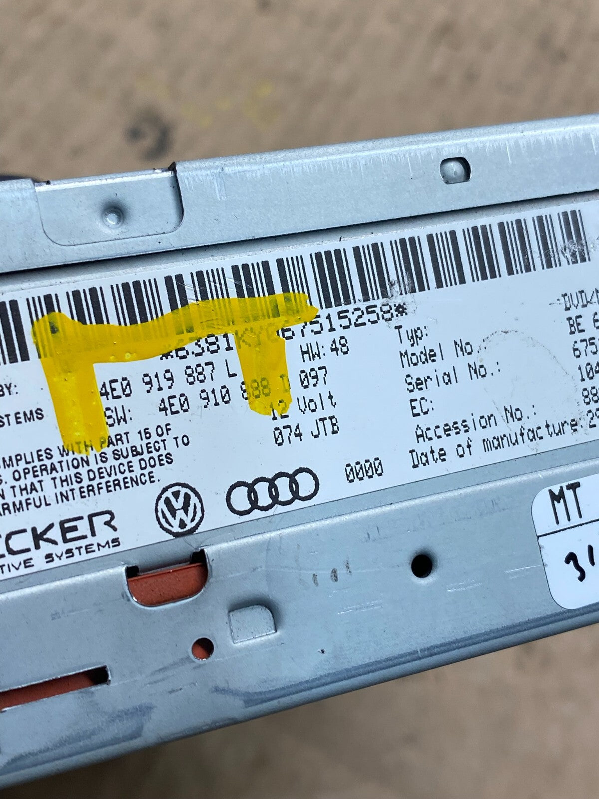2006 to 2010 Audi A8 Navigation Nav DVD Player Reader M6690 DG6