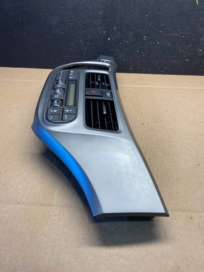 2005 to 2010 Honda Odyssey  Radio Climate Control Dash Trim Bezel O3636 PS2