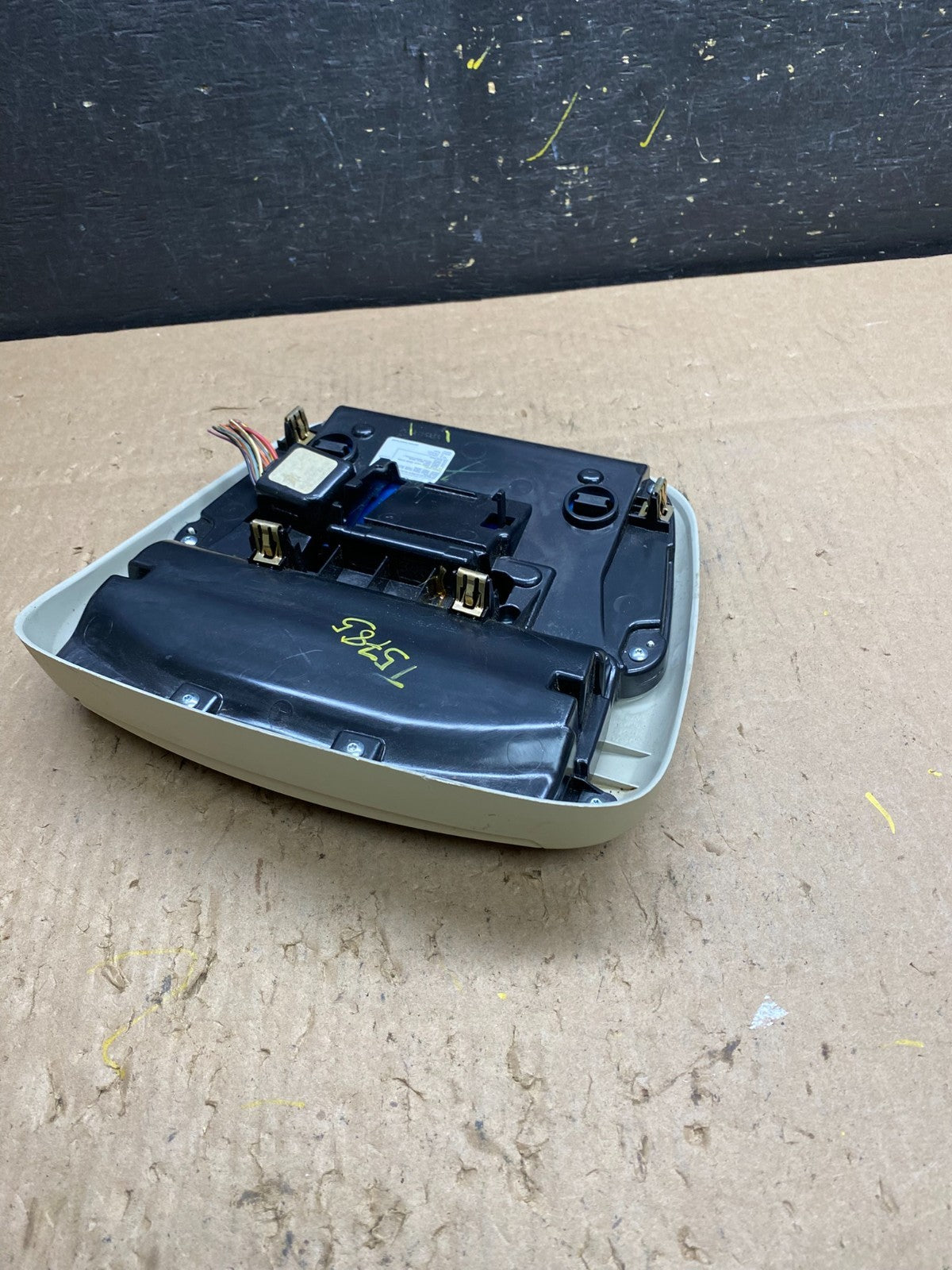 2014 to 2017 Jeep Cherokee Overhead Console Dome Light OEM t5785 DG5