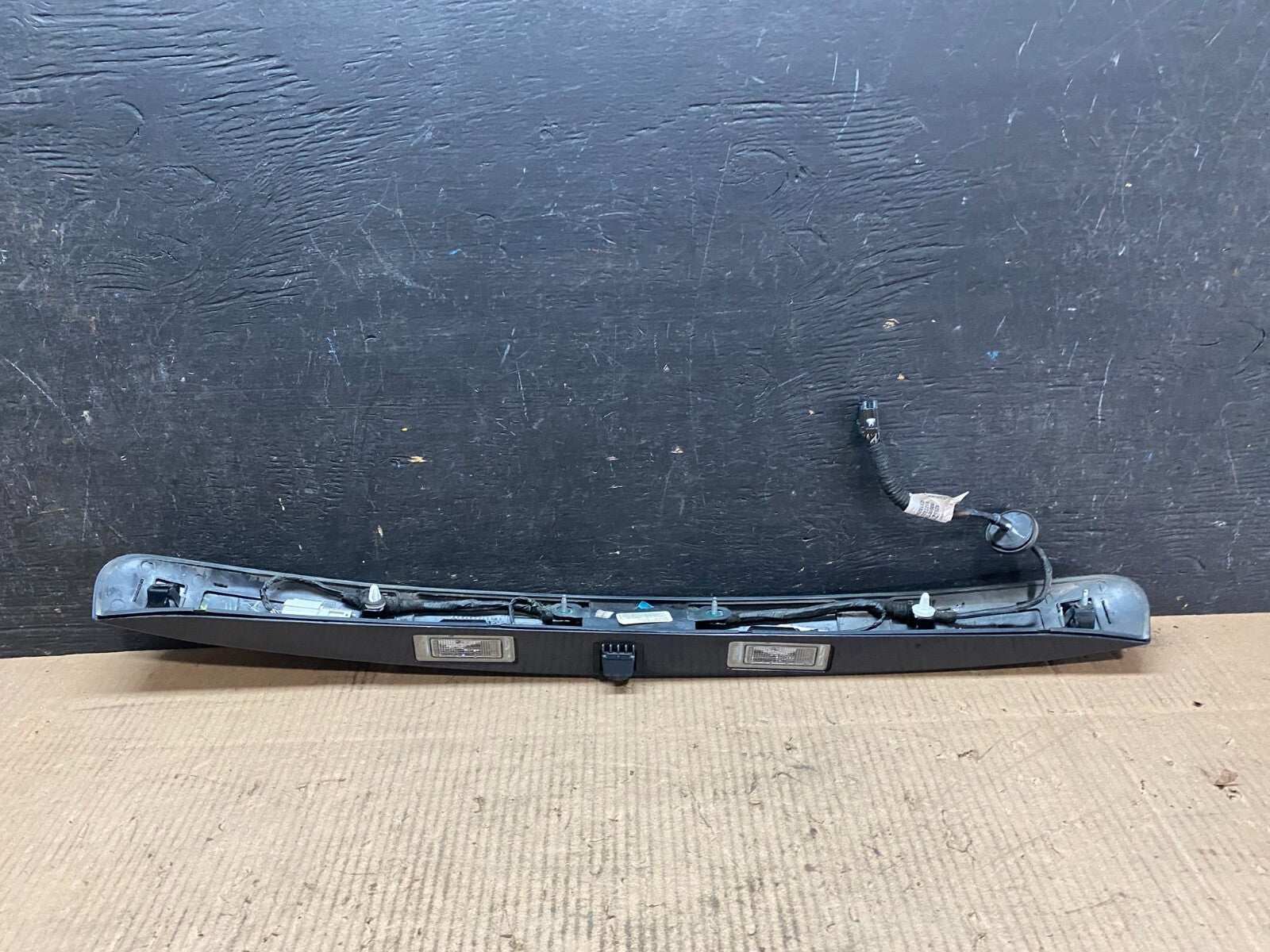 2016-2019 Chevrolet Trax Rear Trunk Camera Molding Trim Oem J7302 GD4