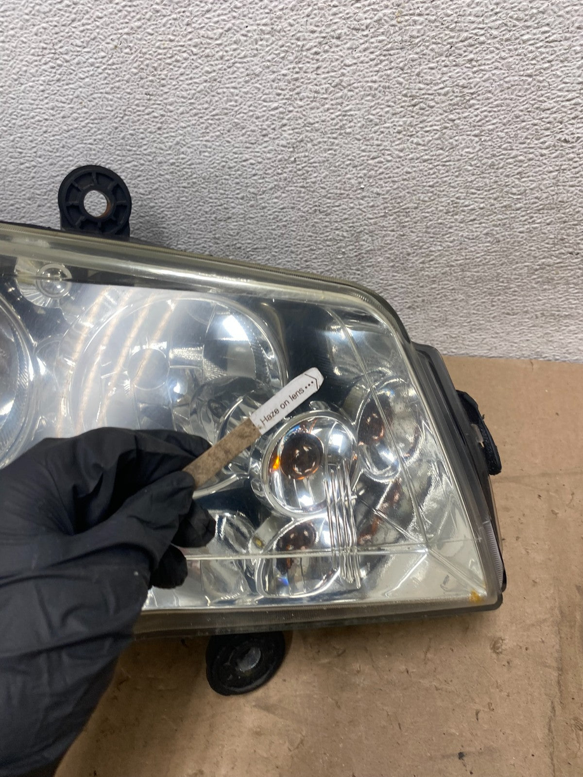 2008 to 2016 Chrysler Town and Country Left+Right Side Headlights AG5383 DW6