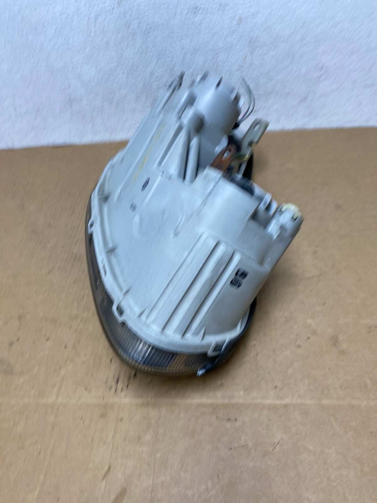 2002 to 2005 Hyundai Sonata Left Driver LH Side Headlight Halogen AD4625 DW6