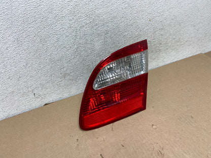 2003-2006 Mercedes E-Class W211 Right Passenger Inner Tail Light AG5763 DW2