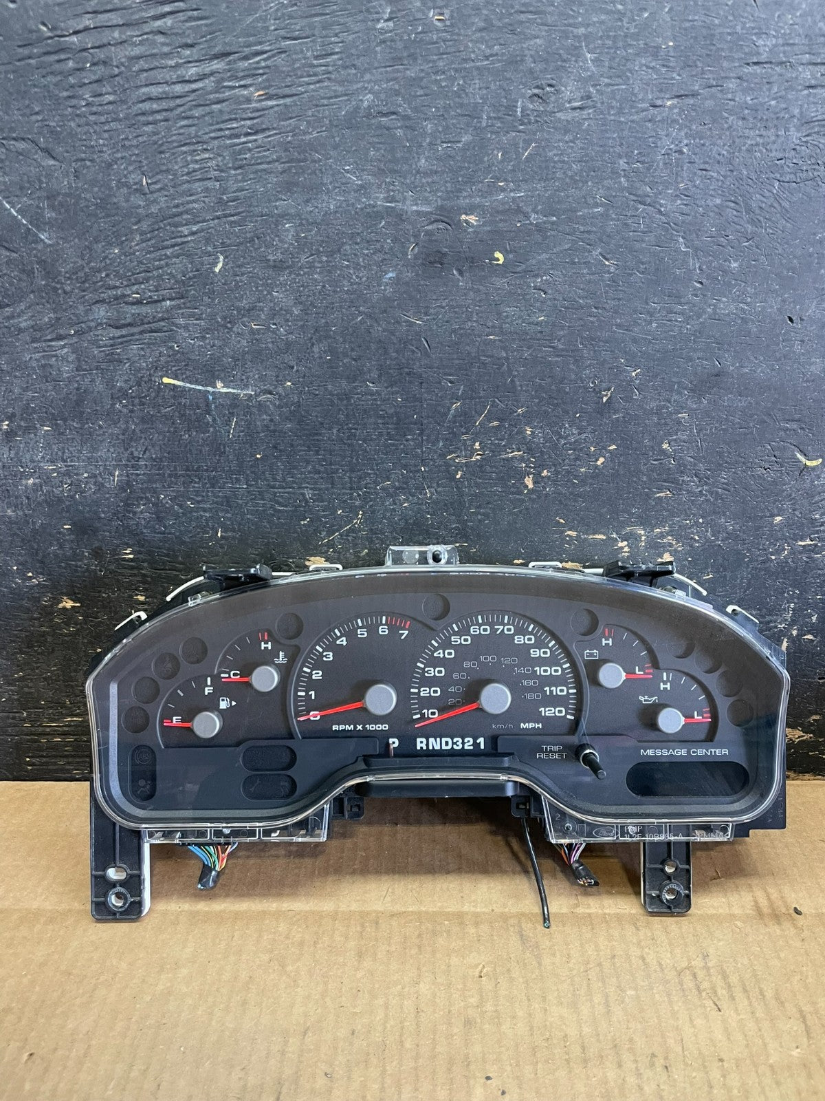2004 2005 Ford Explorer Speedometer Cluster Gauge Oem AB2810 DG0