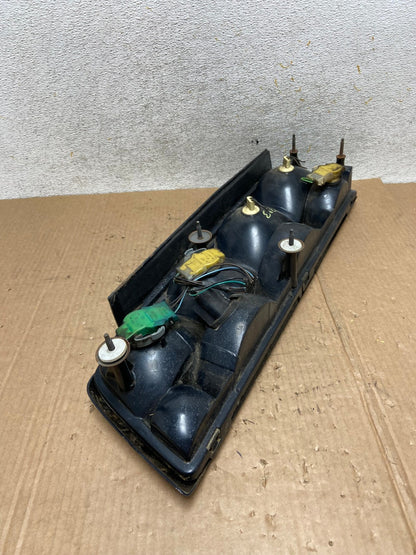 1986 to 1992 Pontiac Firebird Right Passenger RH Side Tail Light AI4753 LK7