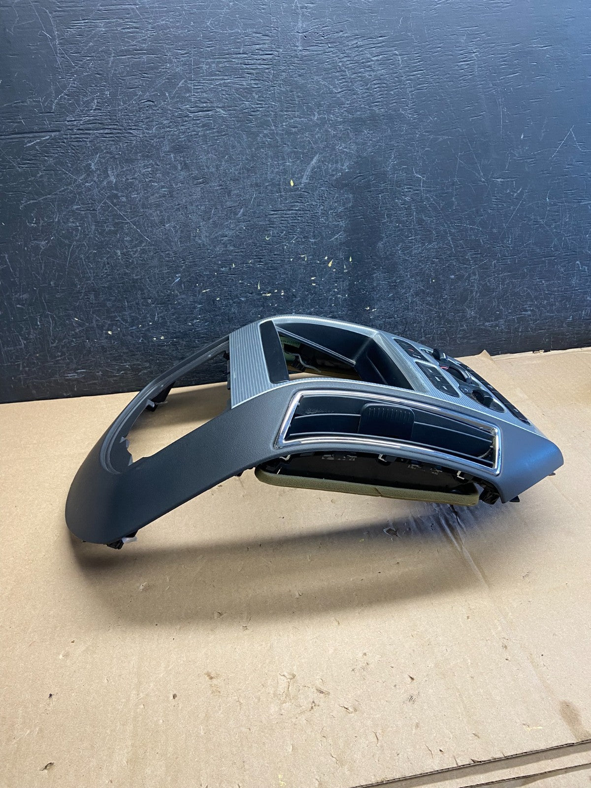 2007 - 2010 Ford Edge Heater Climate Control Radio Control Dash Bezel ai3234 DG1