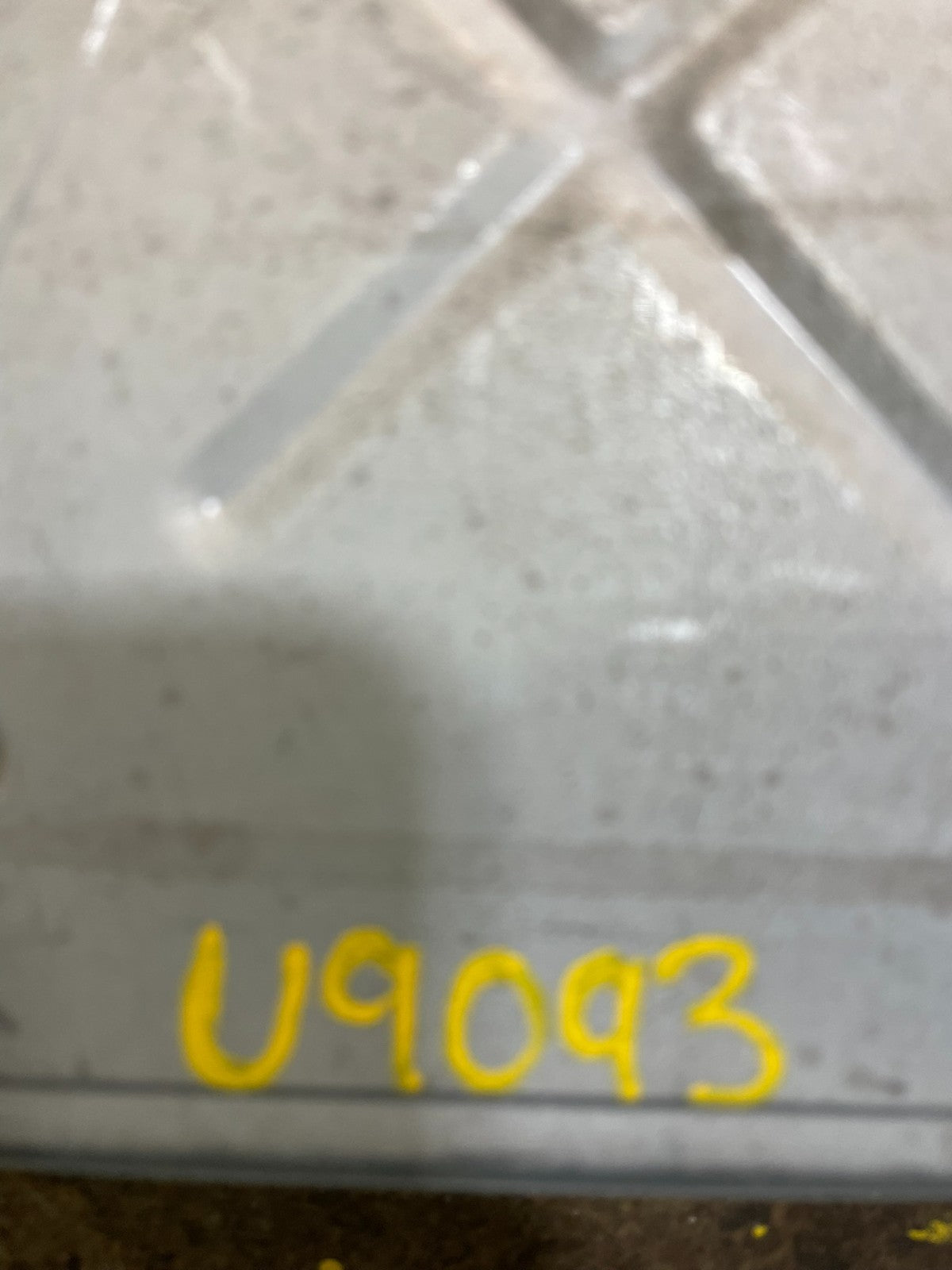 2000 Ford Van E250 4.2L Engine Control yc2f-12a650-agd U9093 DG4