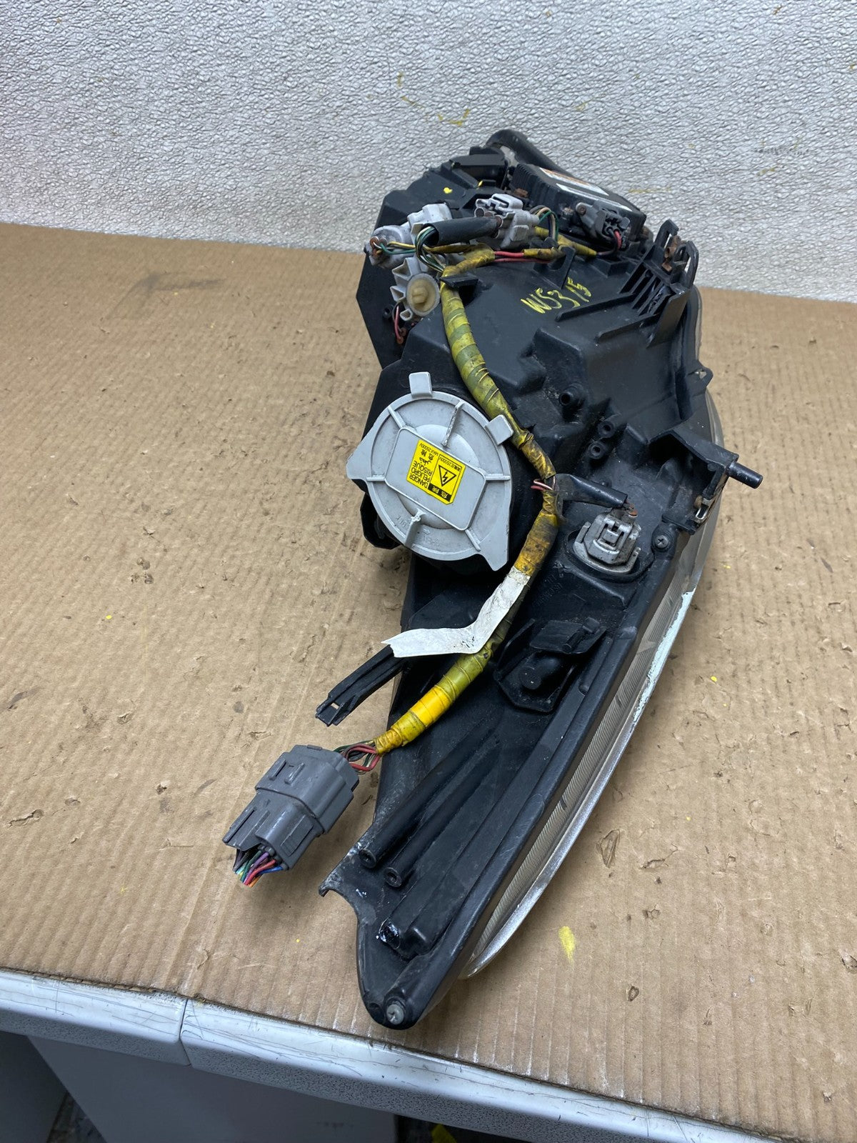 2010 - 2013 Mazda 3 Left Driver Xenon HID Headlight Oem W5315 DG12