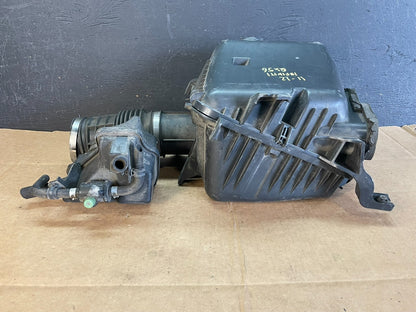 2006 to 2007 Infiniti m35 Air Intake Manifold Box Inlet Housing AE0893 DG3