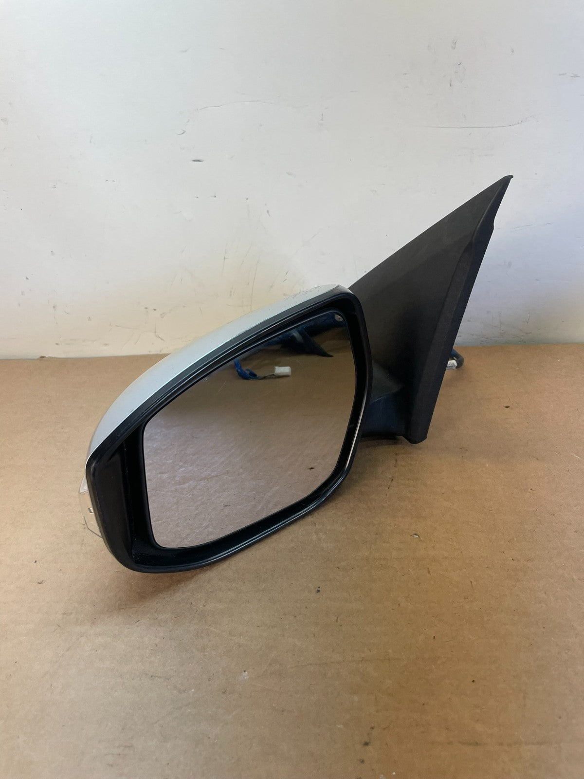 2016 to 2019 Nissan Sentra Left Driver Side Door Turn Sgn View Mirror AF8677 DG2