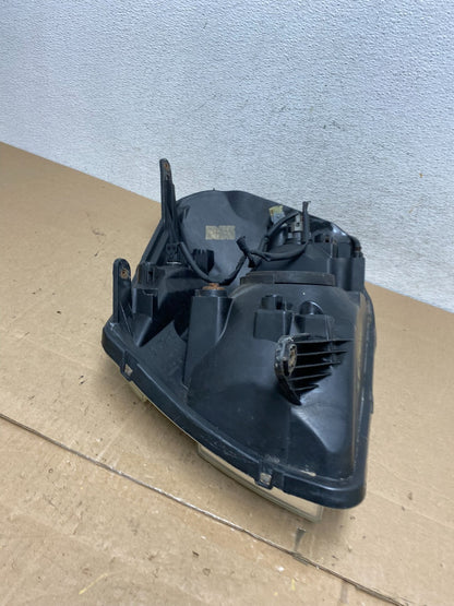 2005 to 2009 Chevrolet Equinox Right Passenger RH Halogen Headlight AE5982 DW9