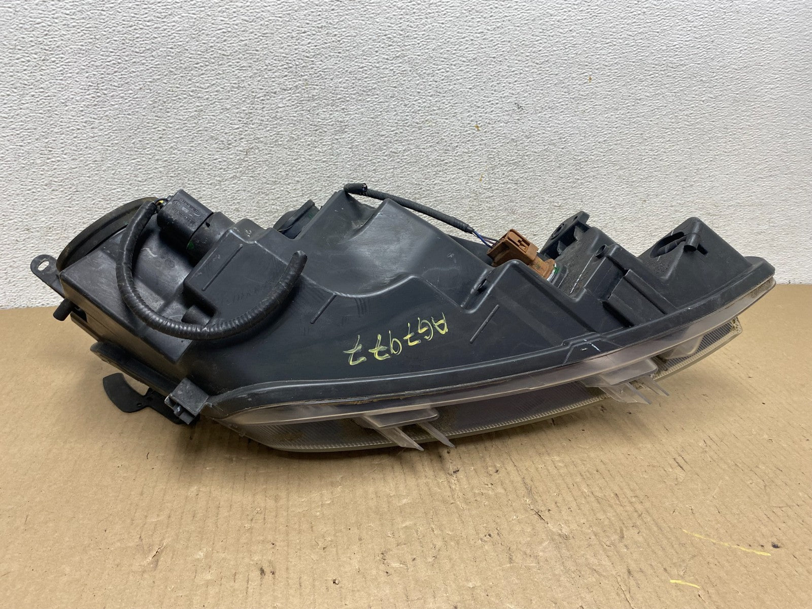 2010 2011 2012 Ford Fusion Left Driver LH Side Headlight Halogen AG7977 DW4