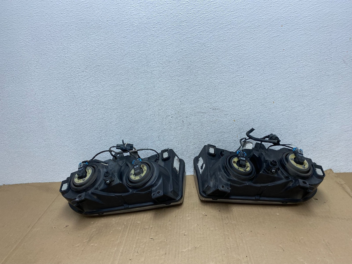 2005 2006 2007 Chrysler 300 Left+Right Halogen Headlights AE9138 DW7
