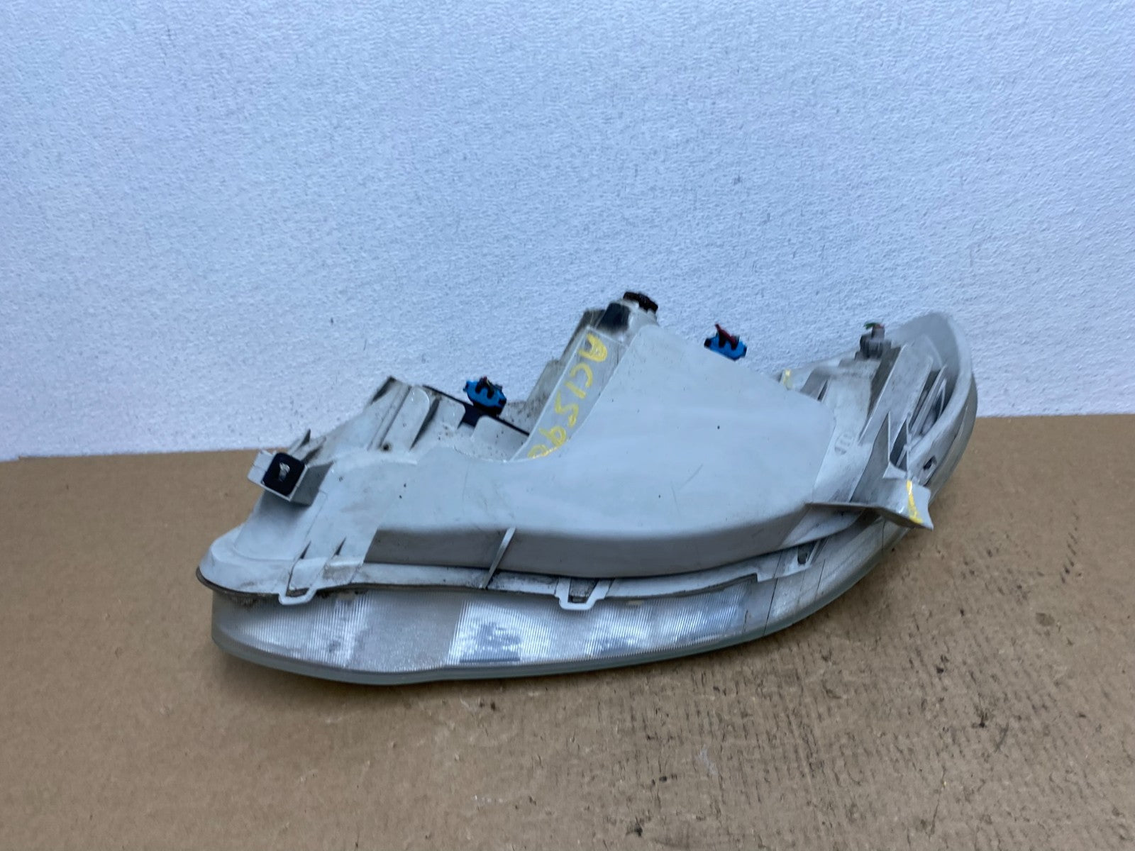 2005 to 2008 Toyota Corolla Right Passenger RH side Headlight Oem AC1598 DW6