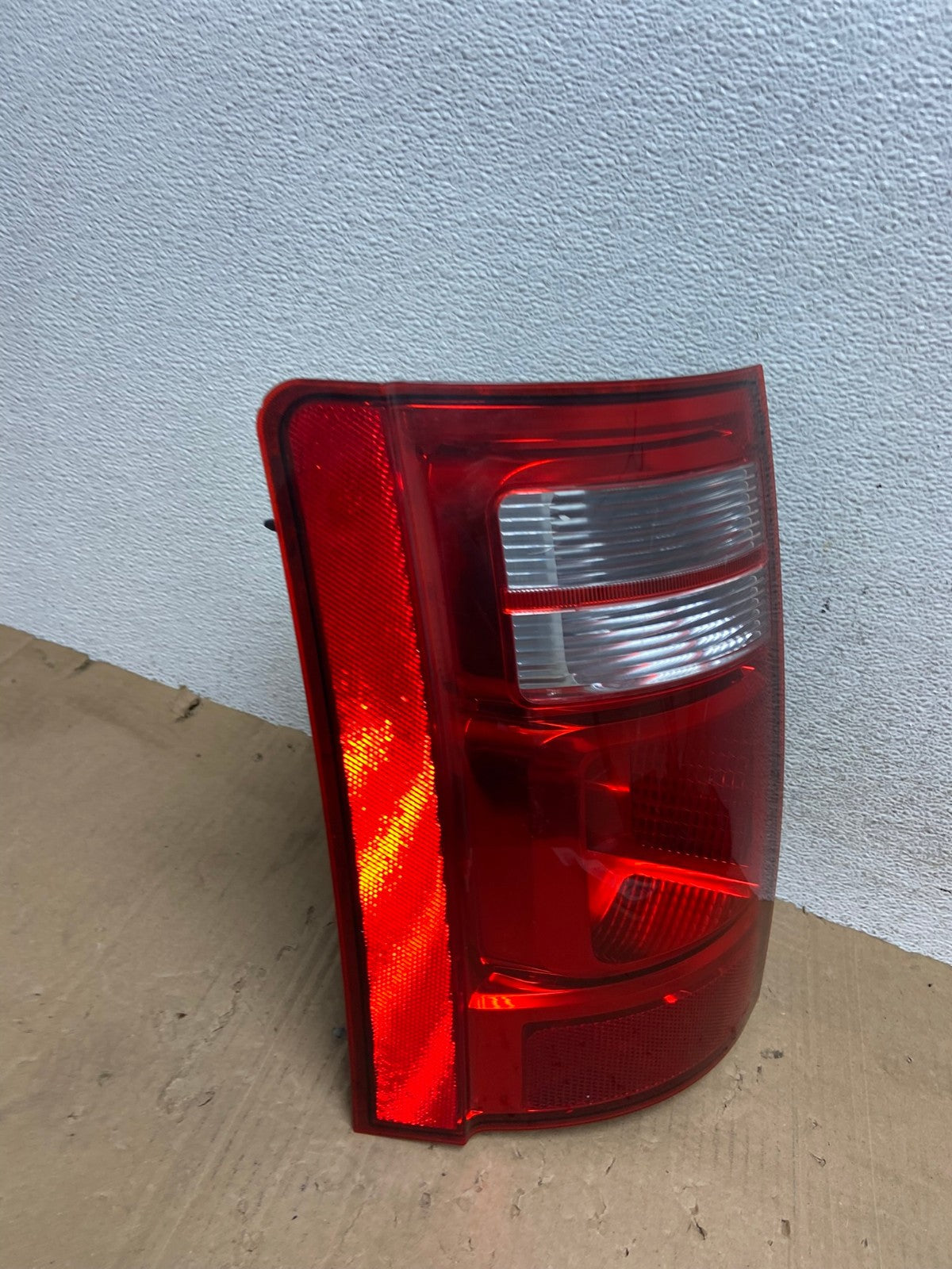 2008 to 2010 Dodge Grand Caravan Left Driver LH Side Tail Light AE9186 LK2
