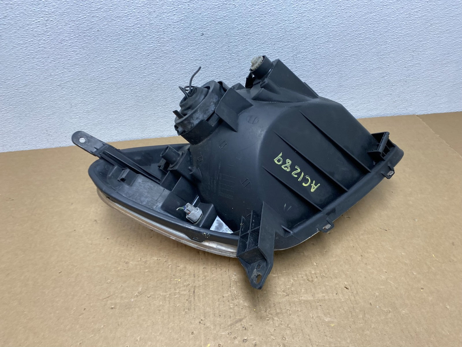 2001 - 2003 Toyota Rav4 Left Driver LH Side Headlight Halogen Oem AC1289 DW8