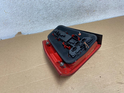 2004 to 2005 Volkswagen Jetta Right Passenger RH Side Tail Light AH7769 LK5