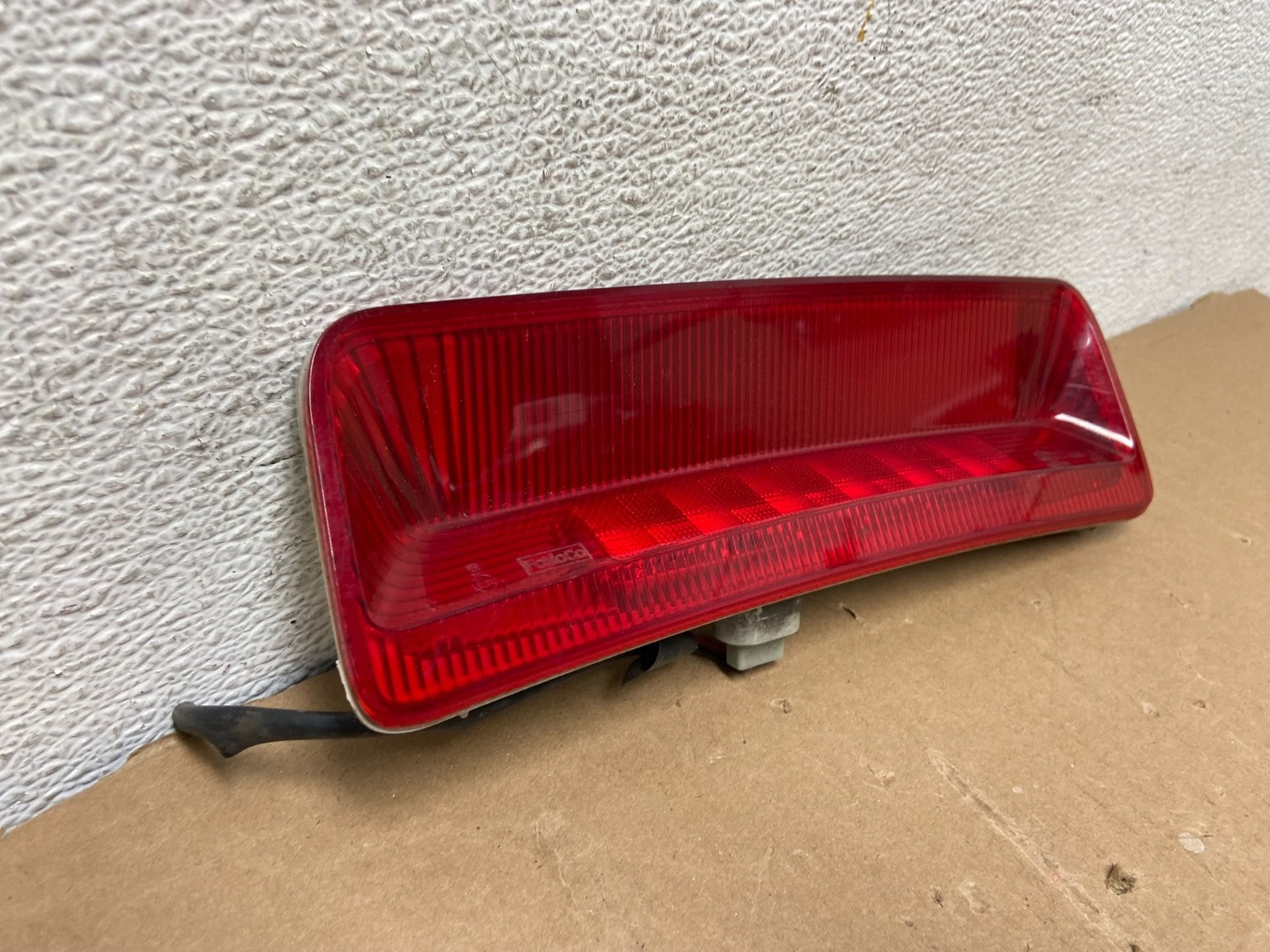 2012 to 2014 Ford Edge Rear Third Brake 3rd Light Lamp AD8210 DG2