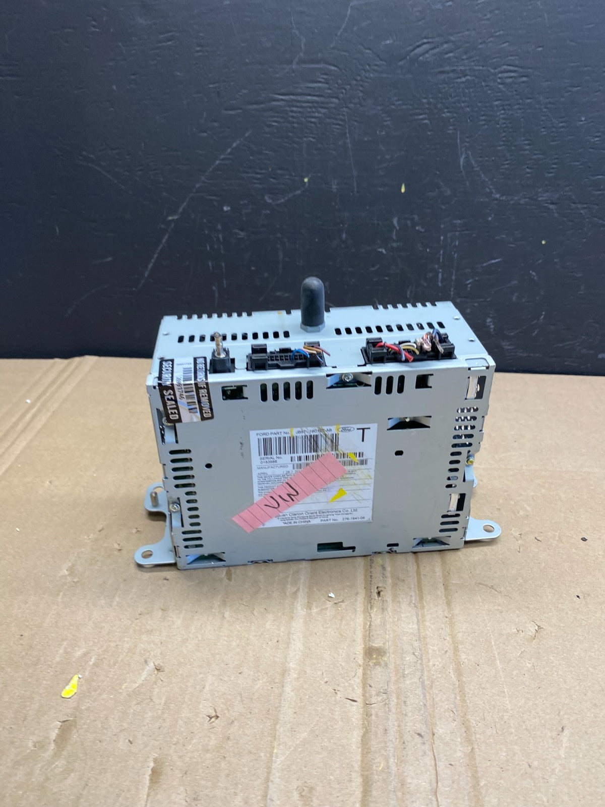 2018 to 2019 Ford Explorer Audio Equipment Radio Receiver AM FM CD AB8769 DG4
