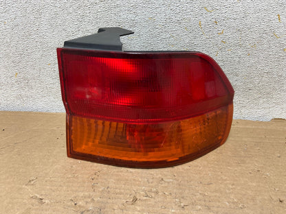 1999 2000 2001 Honda Odyssey Right Passenger Side Tail Light AH9041 LK0