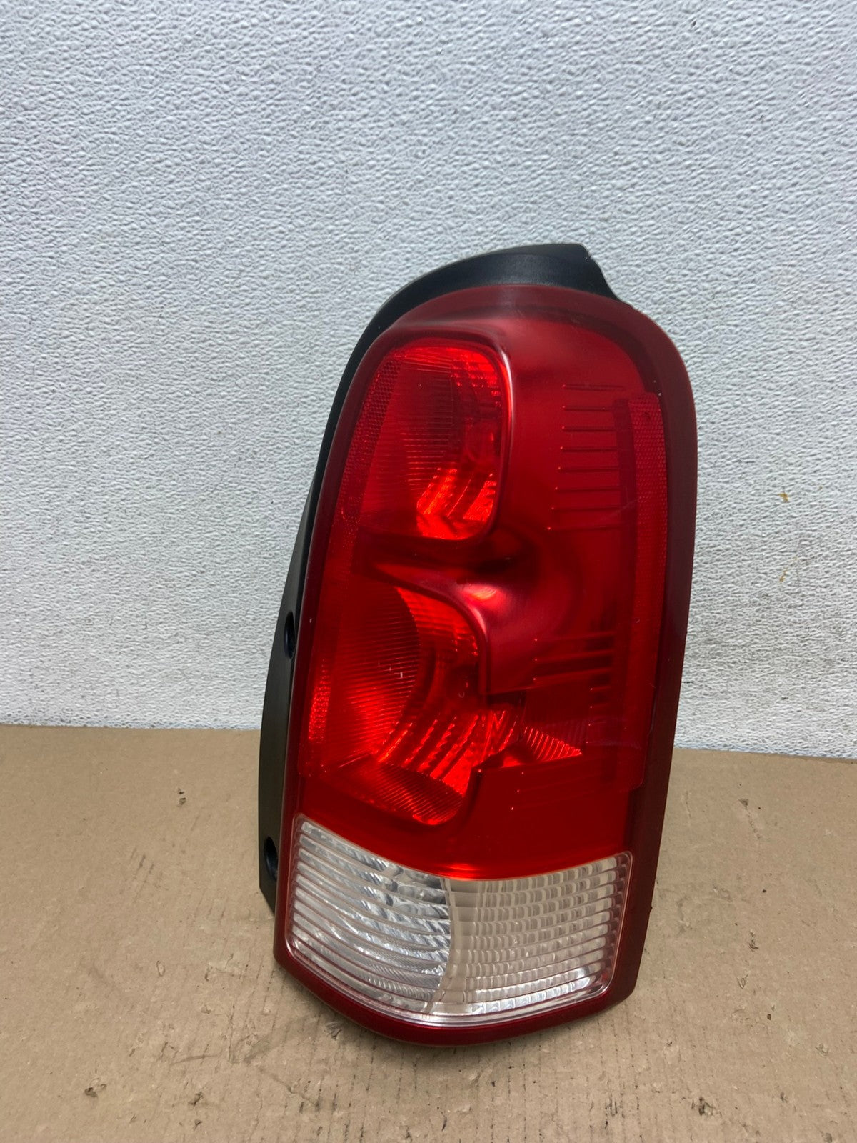 2005 - 2009 Pontiac Montana / Uplander Right Passenger Tail Light AF3170 LK0