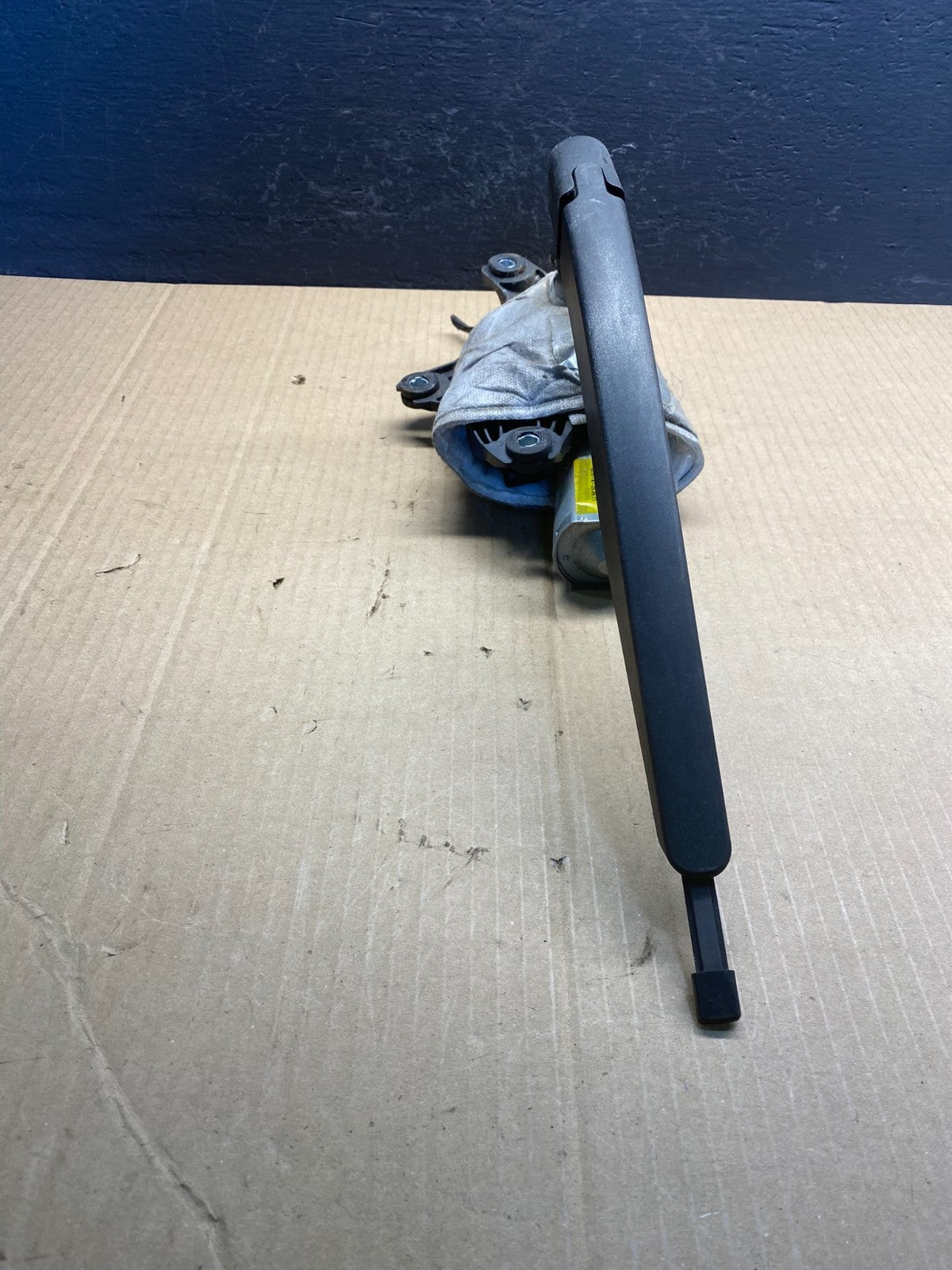2011 to 2019 Ford Explorer Rear Windshield Wiper Motor OEM AC0872 DG2