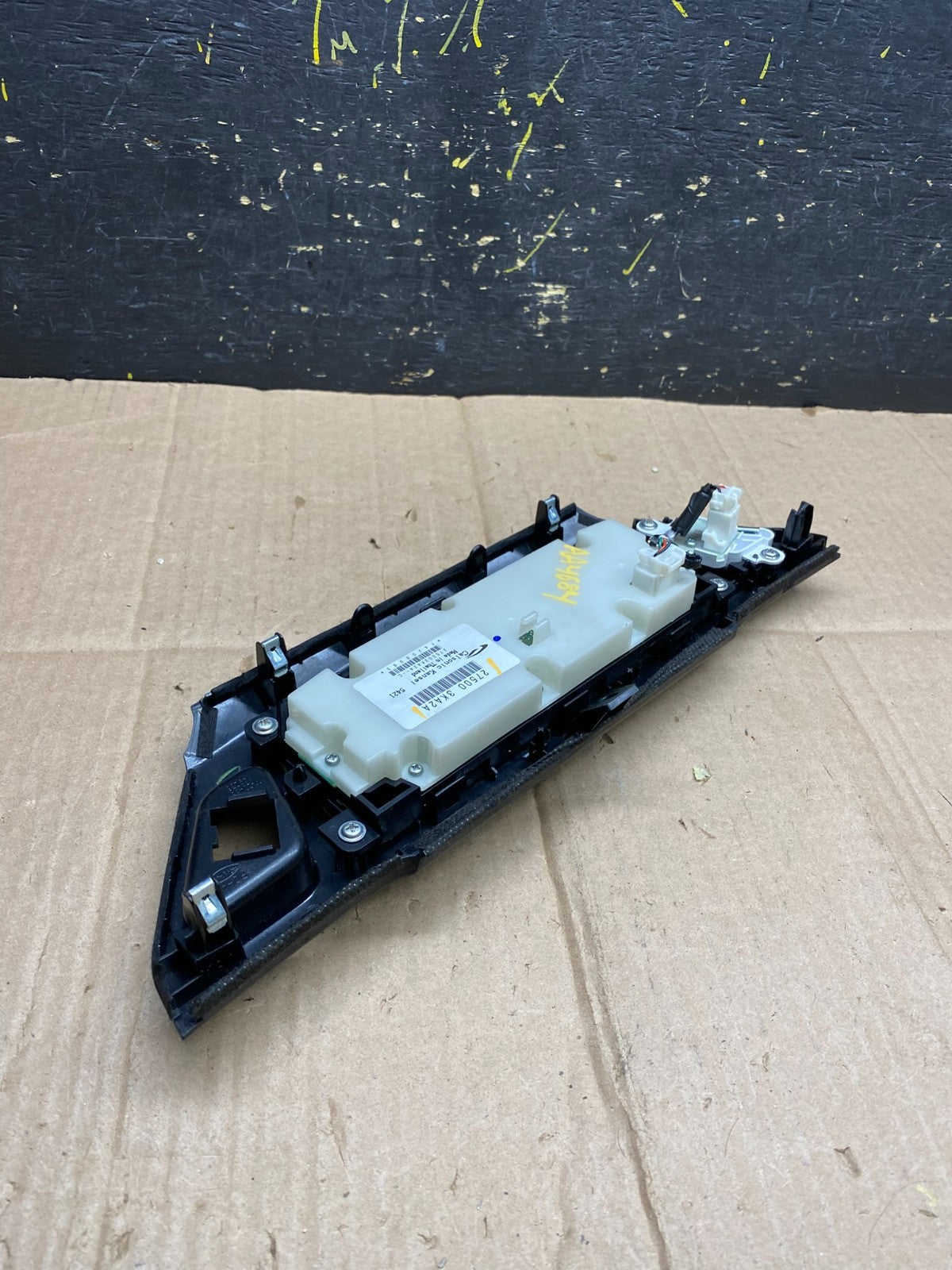 2013 to 2018 Nissan Pathfinder Radio Audio Climate Control OEM AA4684 DG4