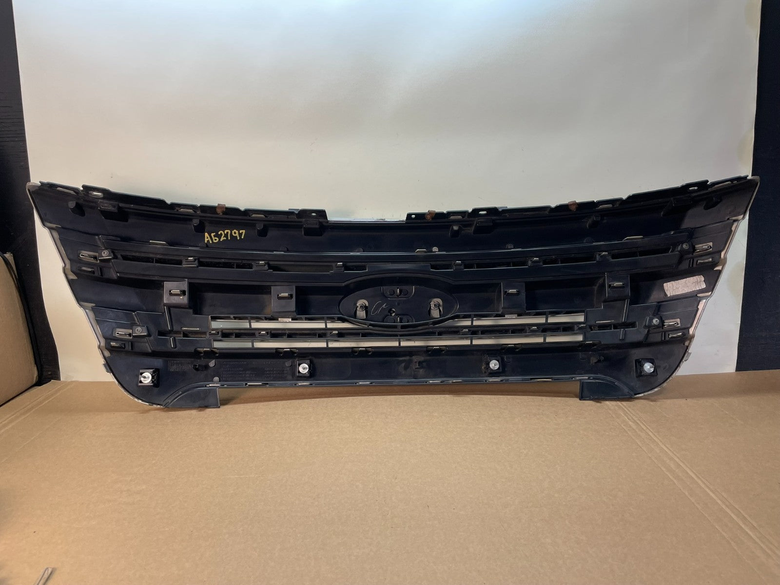2011 to 2015 Ford Explorer Upper Front Grill Grille AG2797 MS3