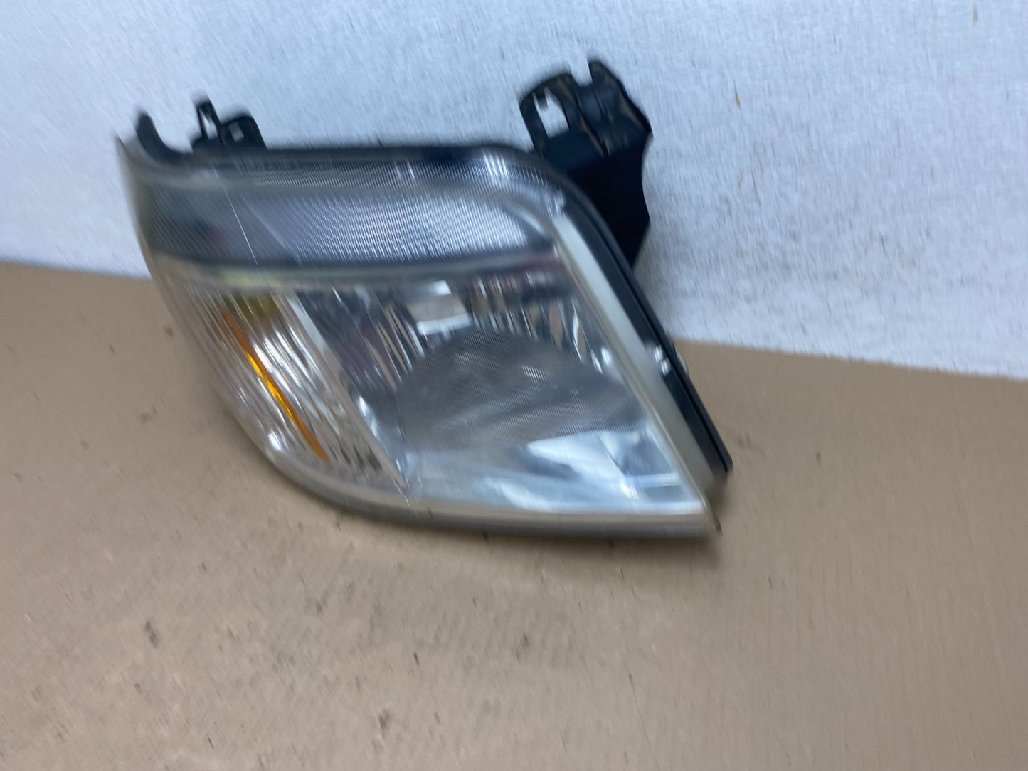 2008 to 2011 Mercury Mariner Right Passenger RH Side Halogen Headlight AE7266 DW1