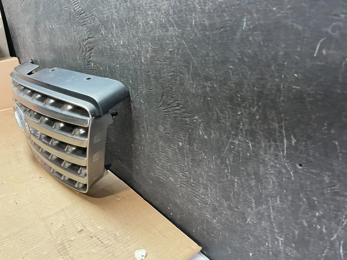 2003 2004 2005 Infiniti FX35 Grill Grille W/ Emblem Oem L9216 DG1