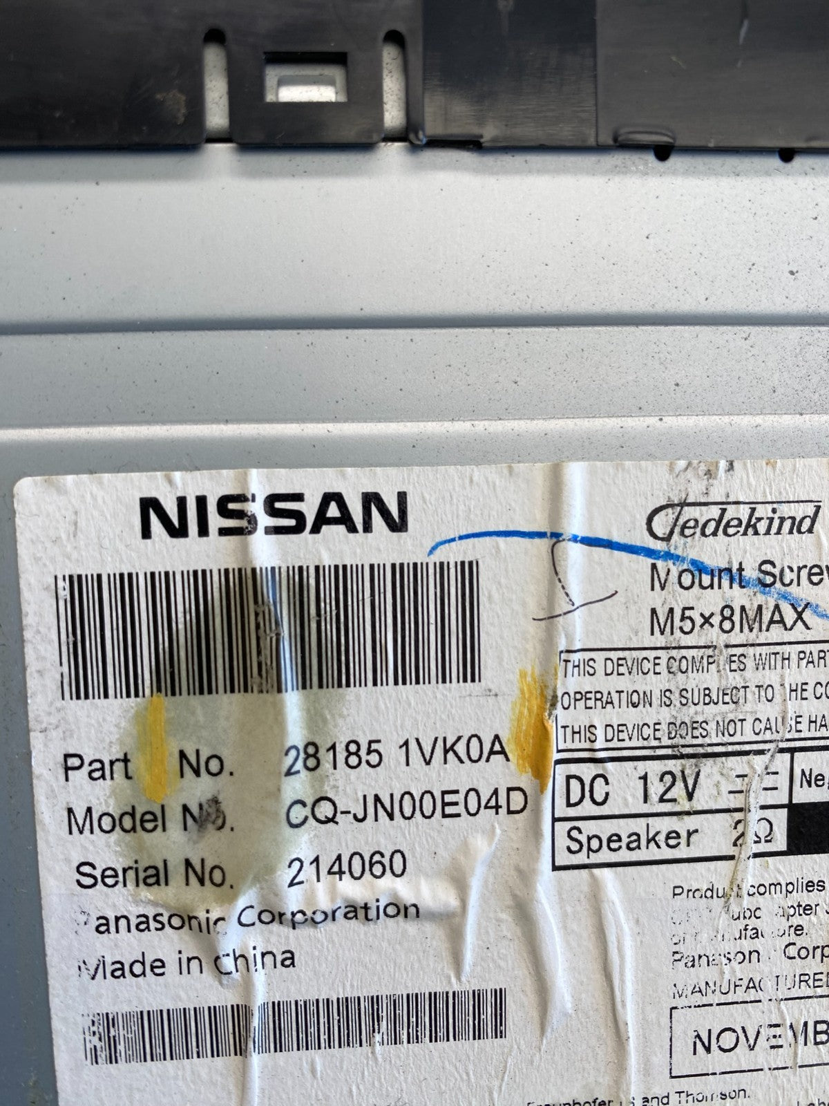 2011 to 2012 Nissan Rogue AM FM Radio CD Player Screen Receiver AB9188 DG4