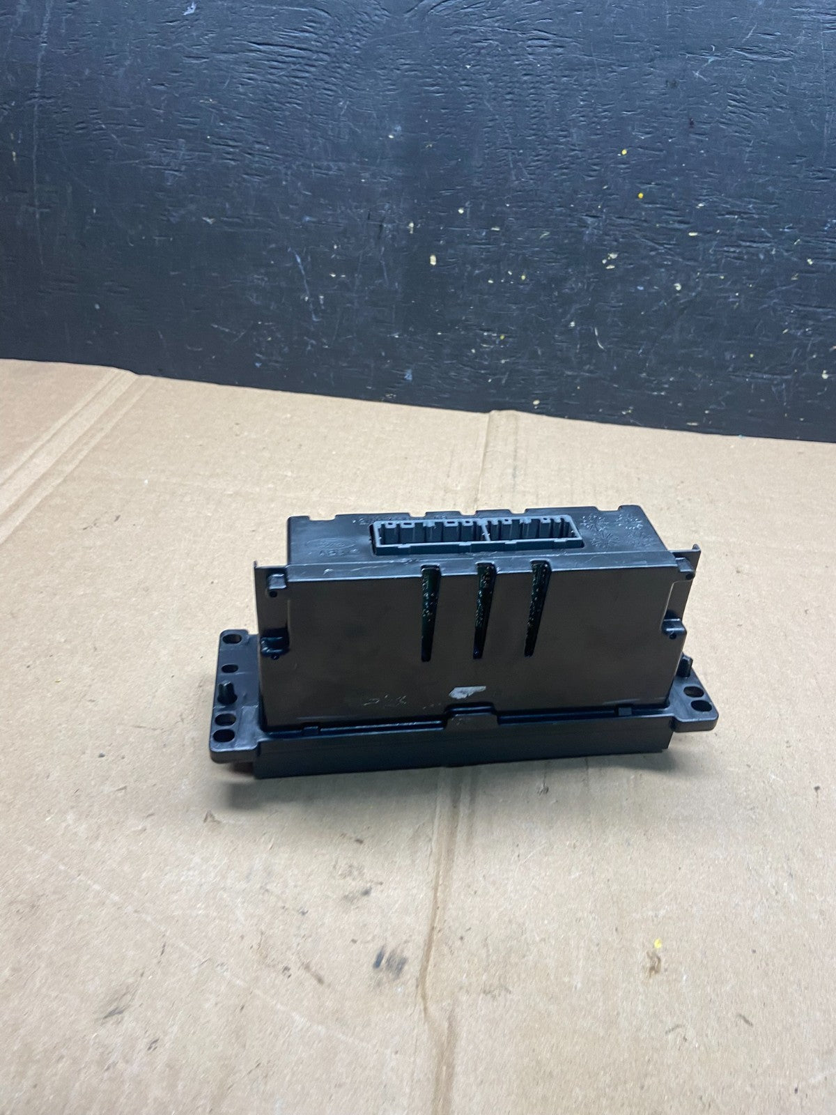 2003 to 2006 Lincoln Town Car OEM Climate Control Panel O9888 OEM DG5