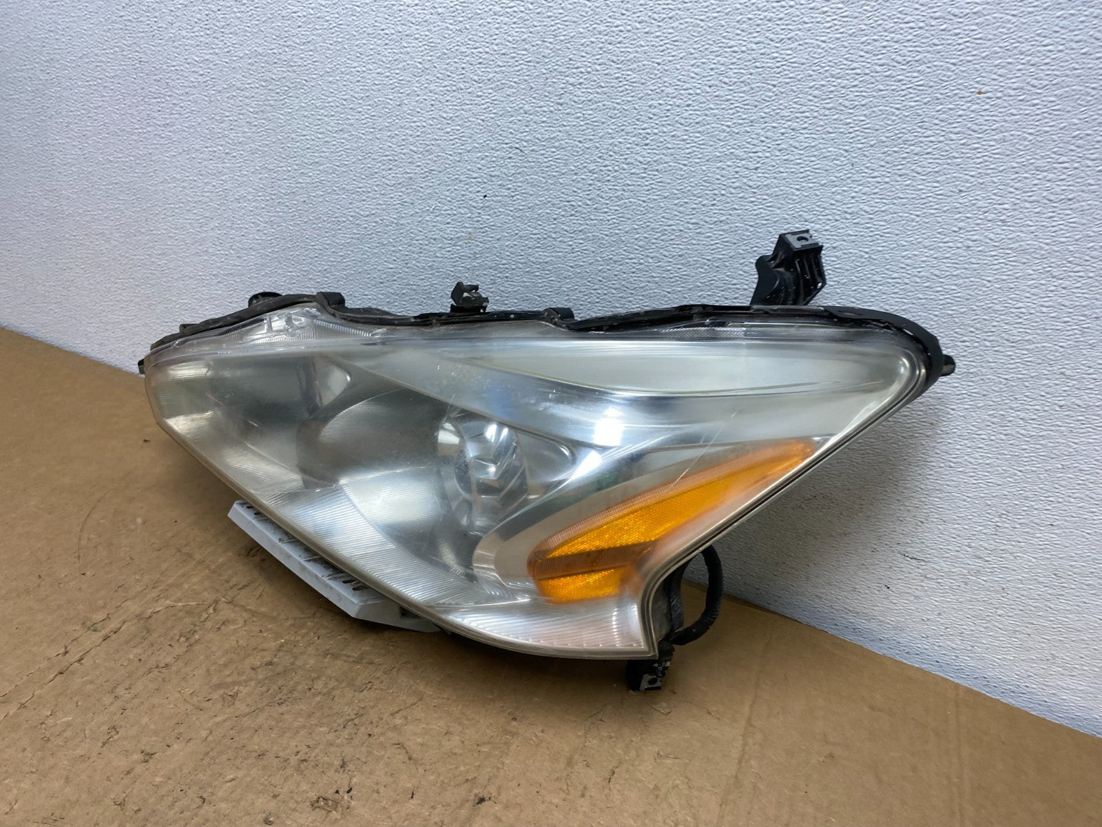 2013 2014 2015 Nissan Altima Left Driver LH Side Halogen Headlight AD0588 DW1