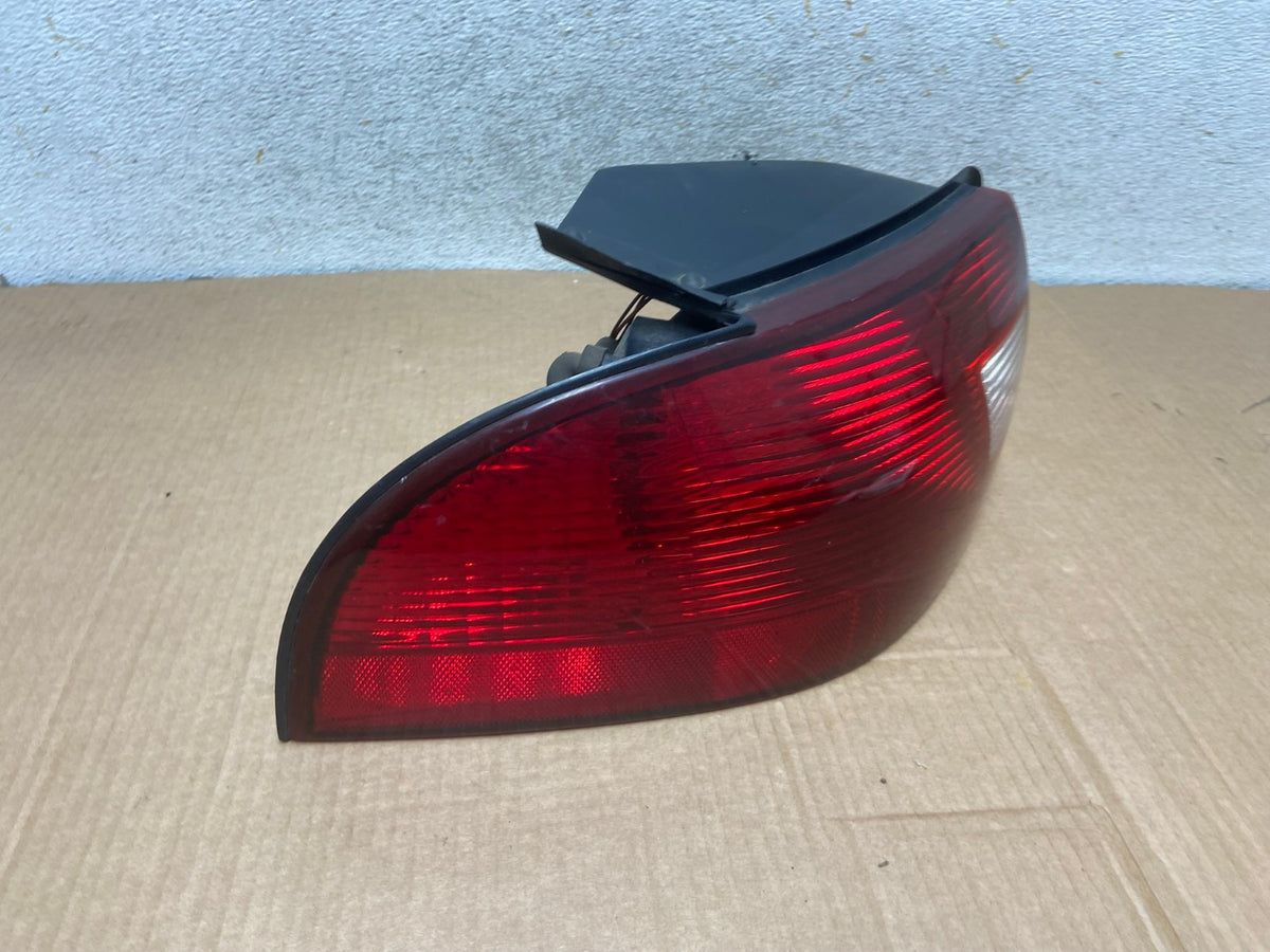 2000 - 2003 Mercury Sable Sedan Left Driver LH Side Tail Light AI6878 LK2