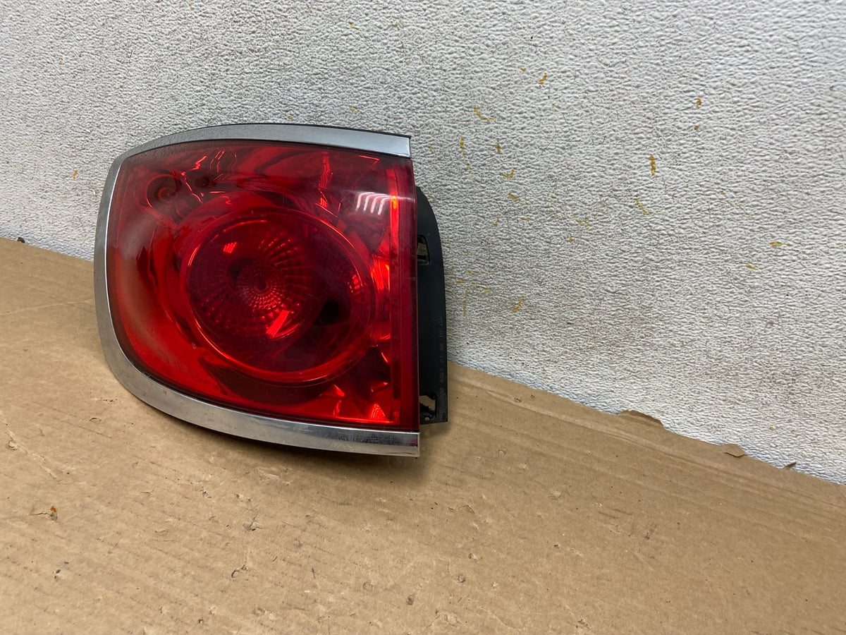 2008 to 2012 Buick Enclave Left Driver Side Lh Tail Light AH8461 LK2