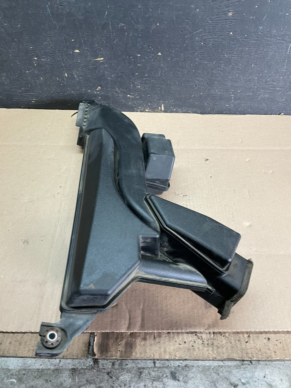 2013 to 2018 Nissan Altima 2.5L Front Air Cleaner Intake Duct Tube M8896 DG2