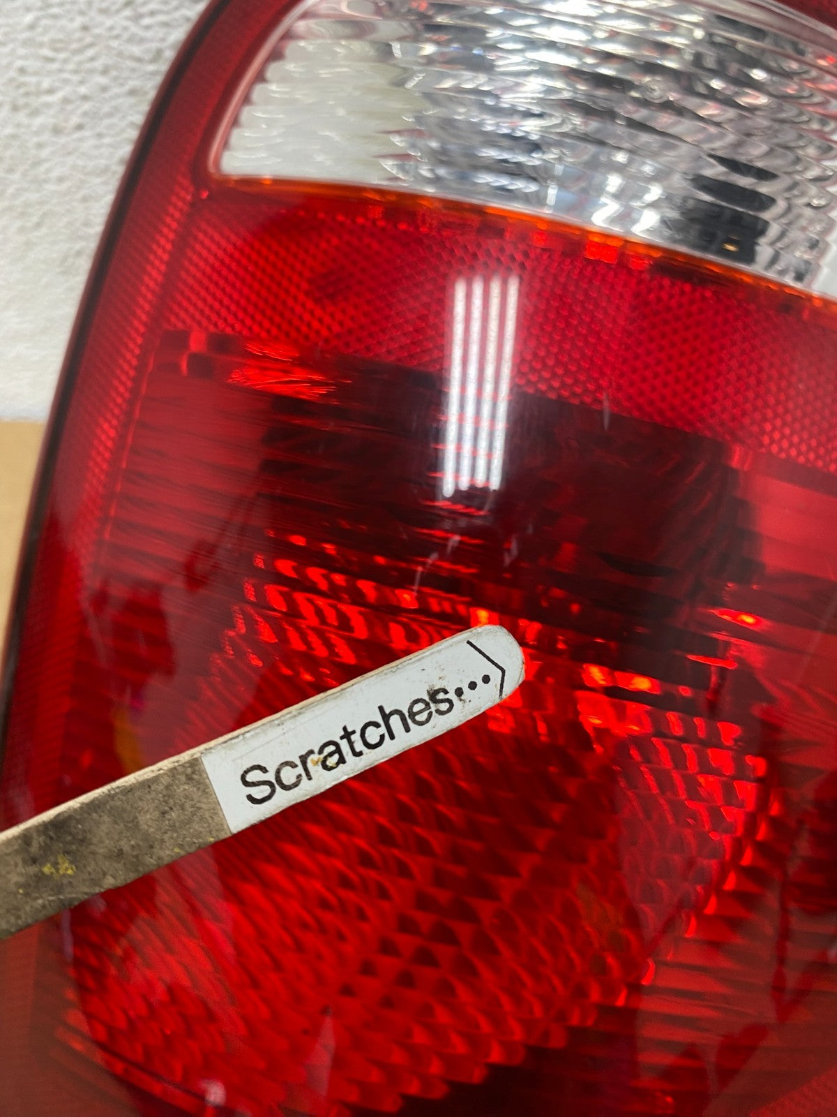 2004 - 2007 Dodge Grand Caravan Right Passenger Side Tail Light AD6235 DW3