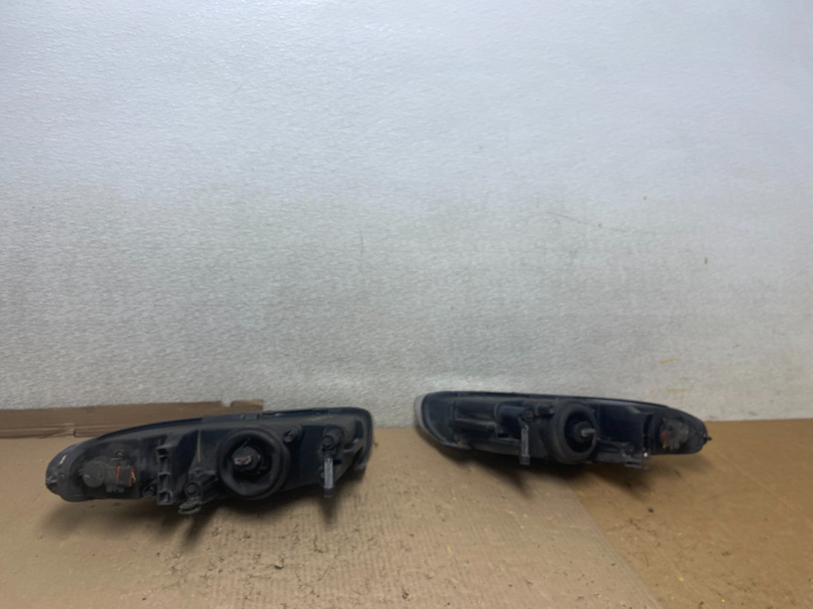 1996-2000 Chrysler Sebring Left+Right Side Halogen Headlights U2411 DW6