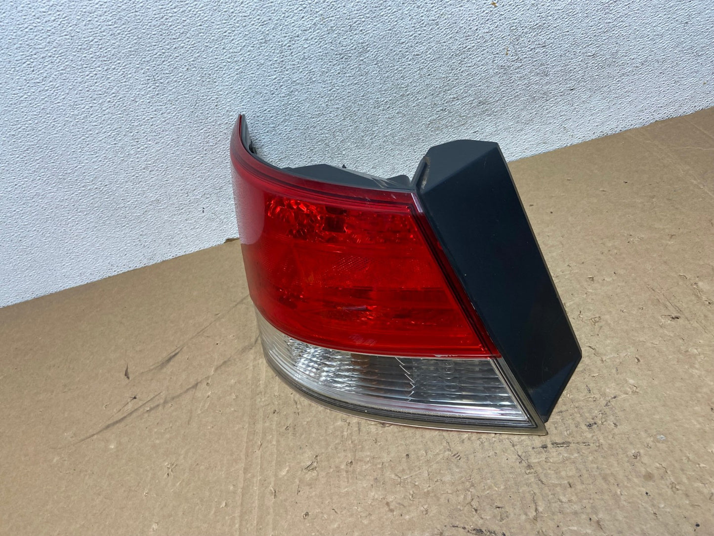 2010 to 2014 Subaru Legacy Left Driver LH Side Tail Light AG1195 LK1