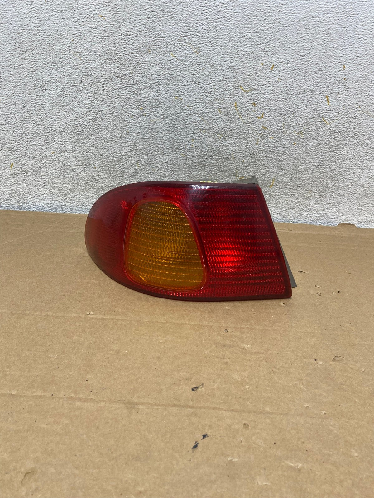 1998 1999 2000 Toyota Corolla Left Driver Lh Side Tail light AH8216 LK0