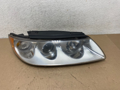 2006 to 2010 Hyundai Azera Right Passenger Side Halogen Headlight AG5795 DW0