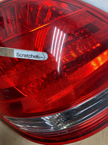 2005-2010 Toyota Avalon Left Driver Lh Side Tail Light AC8524 DW3