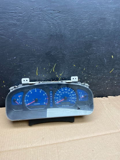 2001 2003 Toyota Sienna Speedometer Cluster Gauge Y2108 DG0