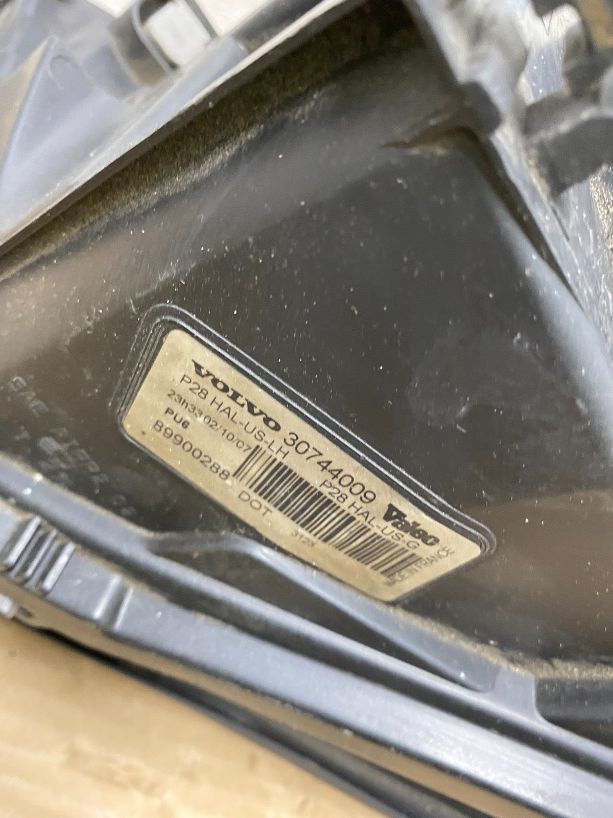 2003-2013 Volvo XC90 Left Driver LH Side Halogen Headlight AG8153 DW9
