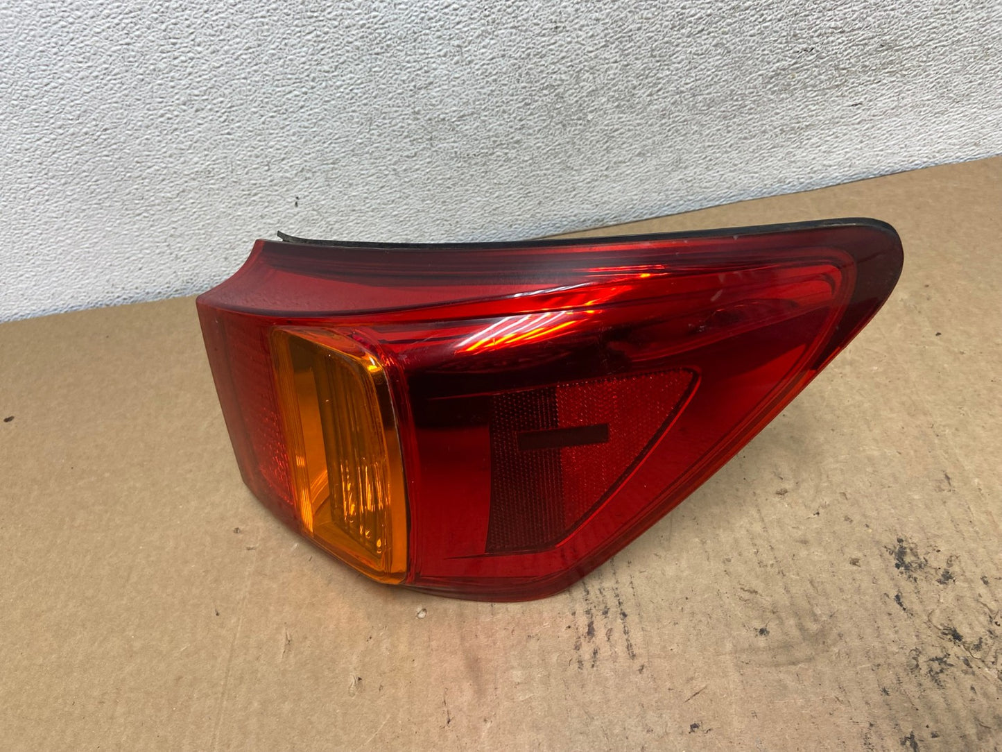 2009 - 2010 Lexus Is250 Is350 Right Passenger RH Side Tail Light AG2148 LK1