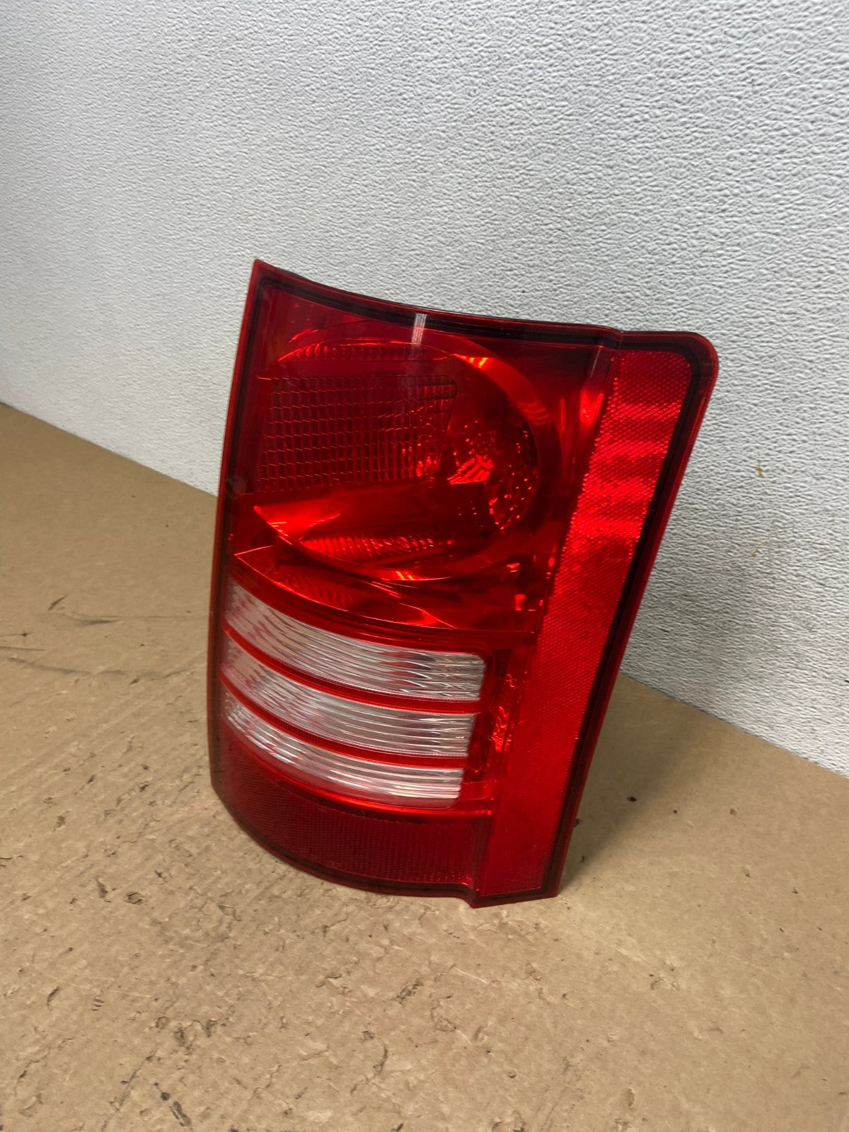 2008 - 2010 Chrysler Town And Country Right Passenger Tail Light AG1245 LK1