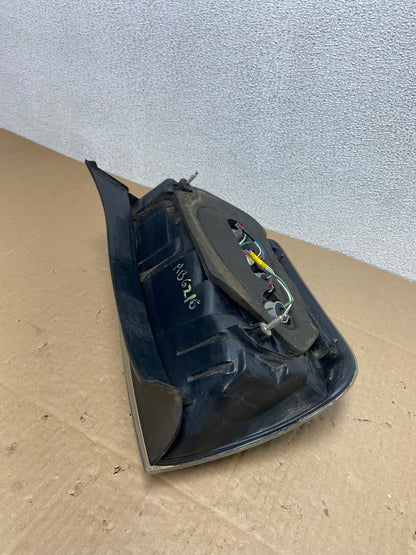 2004 - 2005 Toyota Prius Right Passenger Side Rh Tail Light AB6216 LK6